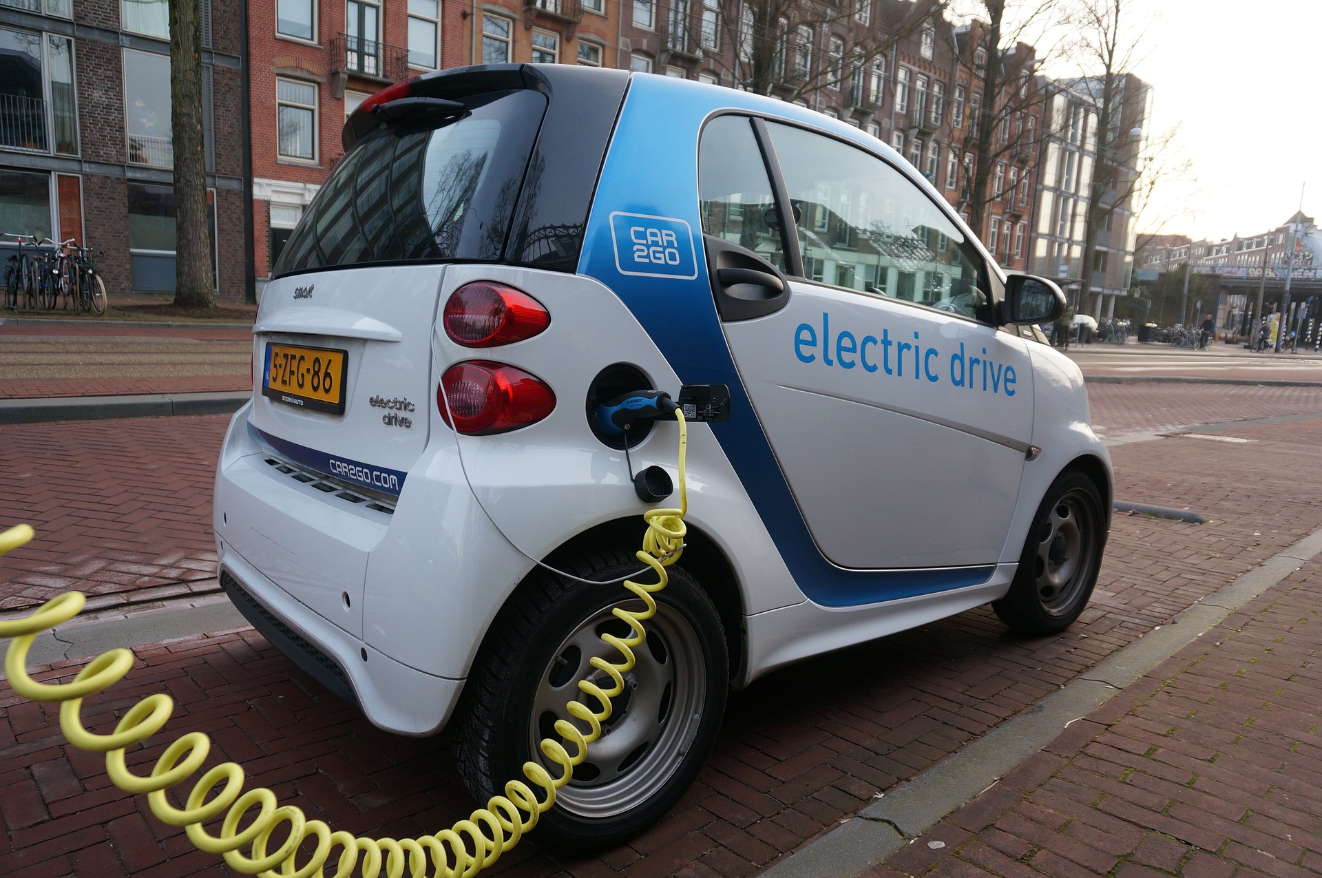 Európában minden 50. új autó tisztán elektromos