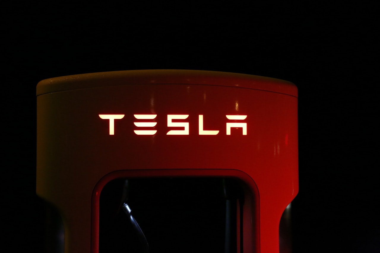 Nem biztos a Tesla sikere a biztosítási piacon. Miért? - Megmutatjuk!